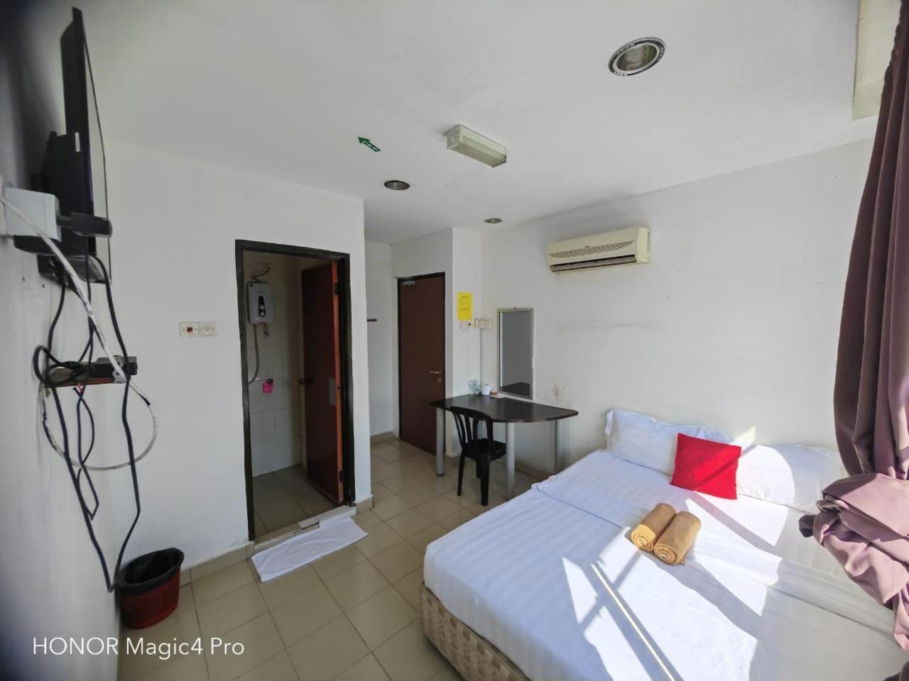 Melawati Ria Hotel Kuala Selangor Exterior photo