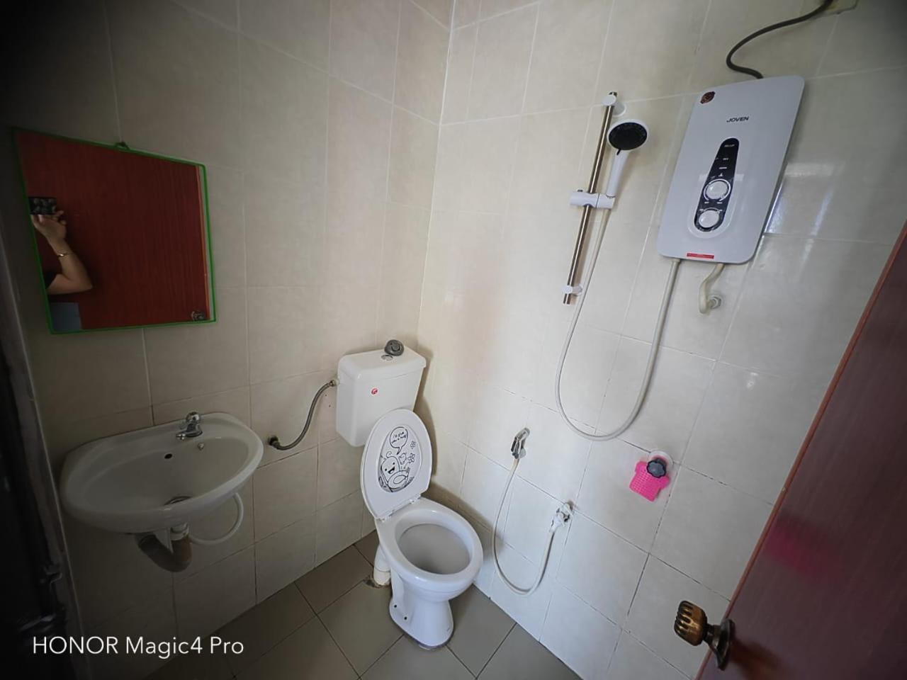 Melawati Ria Hotel Kuala Selangor Exterior photo